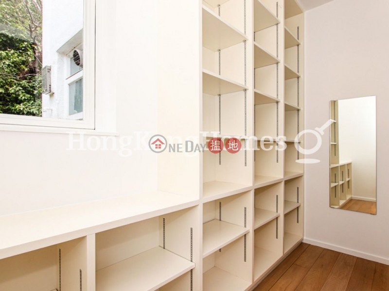 HK$ 70,000/ month 98 Repulse Bay Road, Southern District 3 Bedroom Family Unit for Rent at 98 Repulse Bay Road