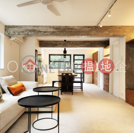 Rare house with terrace | Rental, Nga Lai Yuen 雅麗苑 | Tsuen Wan (OKAY-R735135)_0