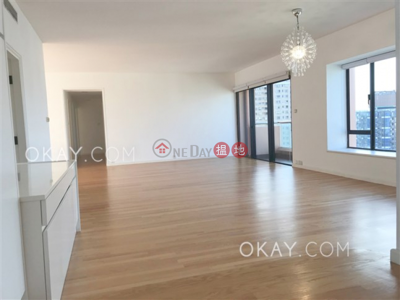 Property Search Hong Kong | OneDay | Residential Rental Listings Exquisite 3 bed on high floor with balcony & parking | Rental