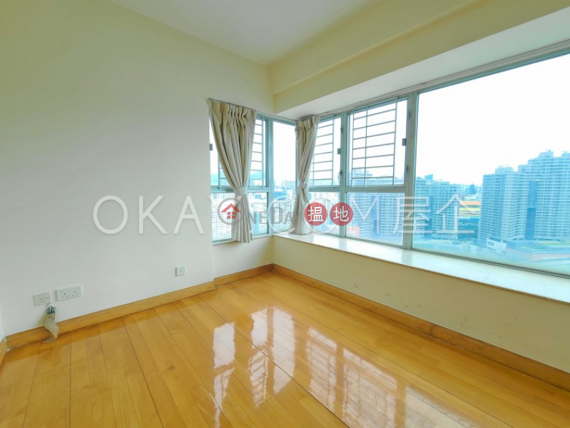 Charming 3 bedroom in Kowloon Station | Rental | The Waterfront Phase 2 Tower 6 漾日居2期6座 Rental Listings