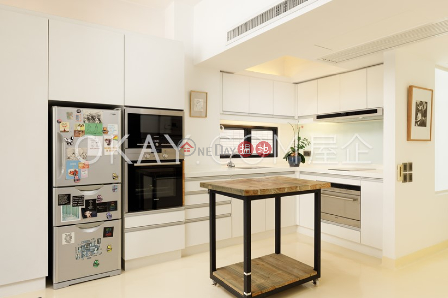 Tasteful 1 bedroom with rooftop | Rental, 122 Hollywood Road 荷李活道122號 Rental Listings | Central District (OKAY-R287408)