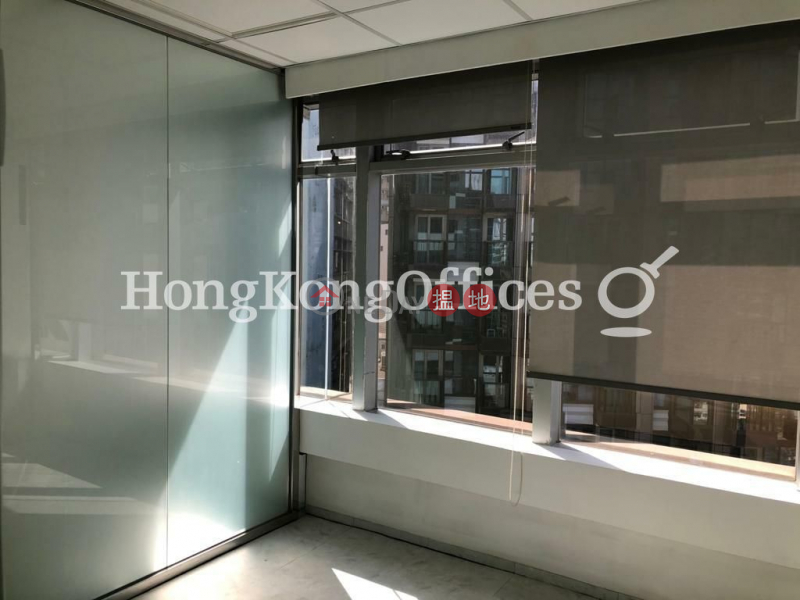 HK$ 50,112/ month | Universal Trade Centre Central District Office Unit for Rent at Universal Trade Centre