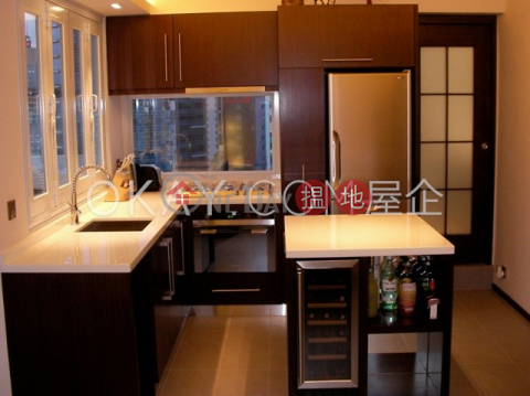 Cozy 1 bedroom on high floor with terrace | Rental | Sunrise House 新陞大樓 _0