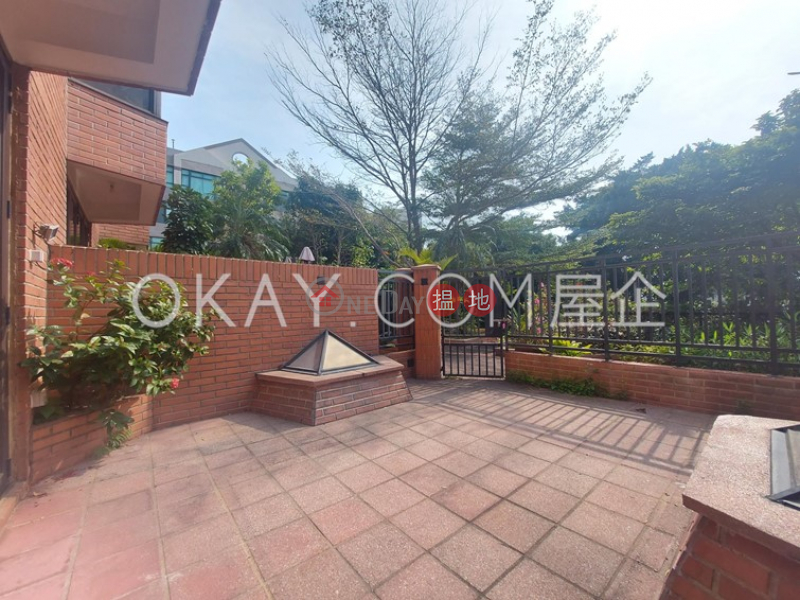 Stylish house with terrace & parking | Rental | Banyan Villas 榕蔭園 Rental Listings