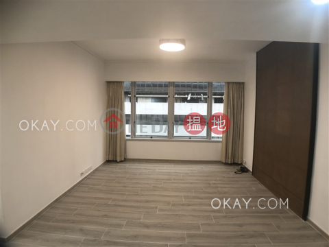 Generous 1 bedroom in Wan Chai | Rental|Wan Chai DistrictConvention Plaza Apartments(Convention Plaza Apartments)Rental Listings (OKAY-R20734)_0