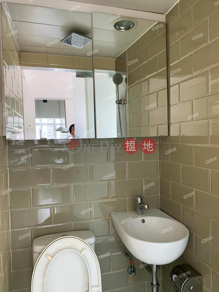 HK$ 6.98M | King Kwong Mansion Wan Chai District, King Kwong Mansion | High Floor Flat for Sale