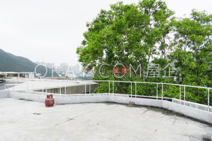 Beautiful 3 bedroom with rooftop & parking | Rental | Henredon Court 恆安閣 Rental Listings