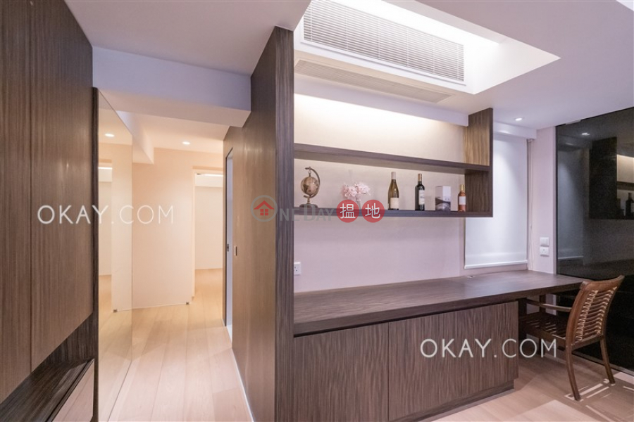HK$ 59,000/ month | Emerald Court | Western District | Stylish 2 bedroom with balcony | Rental