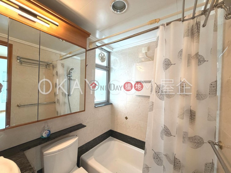 HK$ 25,000/ month, Tower 2 Trinity Towers Cheung Sha Wan | Elegant 2 bedroom in Aberdeen | Rental