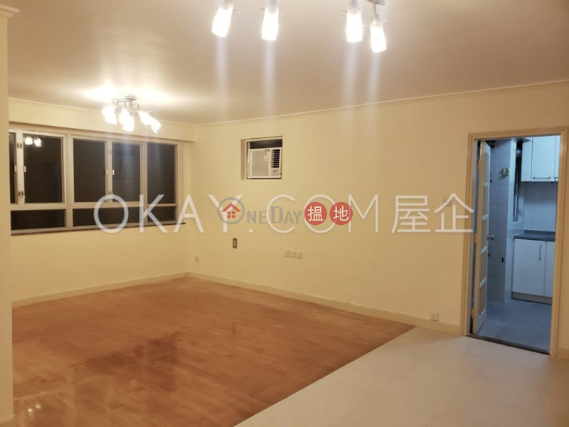 HK$ 40,000/ month, Block 45-48 Baguio Villa Western District Stylish 2 bedroom with parking | Rental