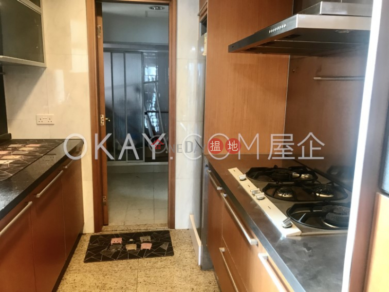 Beautiful 3 bedroom with balcony | Rental | The Arch Sky Tower (Tower 1) 凱旋門摩天閣(1座) Rental Listings