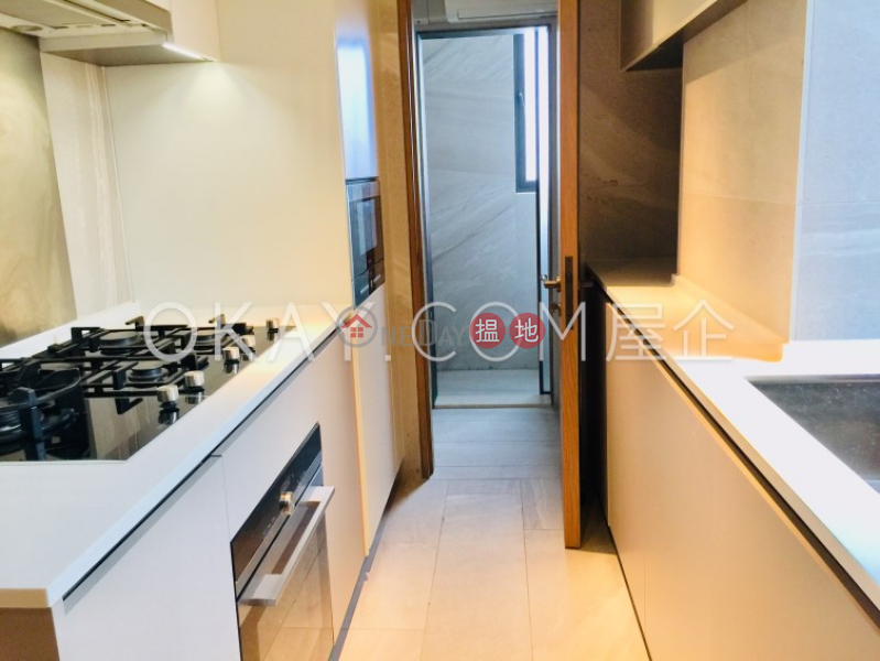 Unique 2 bedroom with terrace & parking | Rental | City Icon City Icon Rental Listings