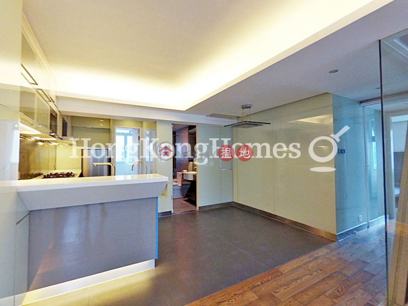 3 Bedroom Family Unit for Rent at Friendship Court, 12-22 Blue Pool Road | Wan Chai District, Hong Kong | Rental | HK$ 39,000/ month