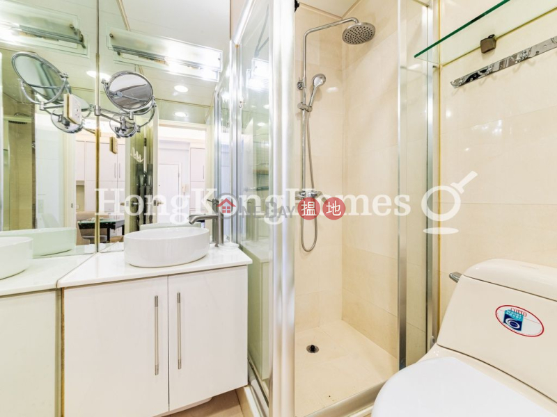 Property Search Hong Kong | OneDay | Residential | Rental Listings | 3 Bedroom Family Unit for Rent at Sunlight Court