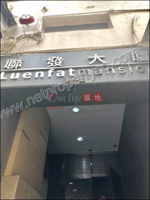 Nice decorated apartment for Sale, Luen Fat Mansion 聯發大廈 | Wan Chai District (A054824)_0