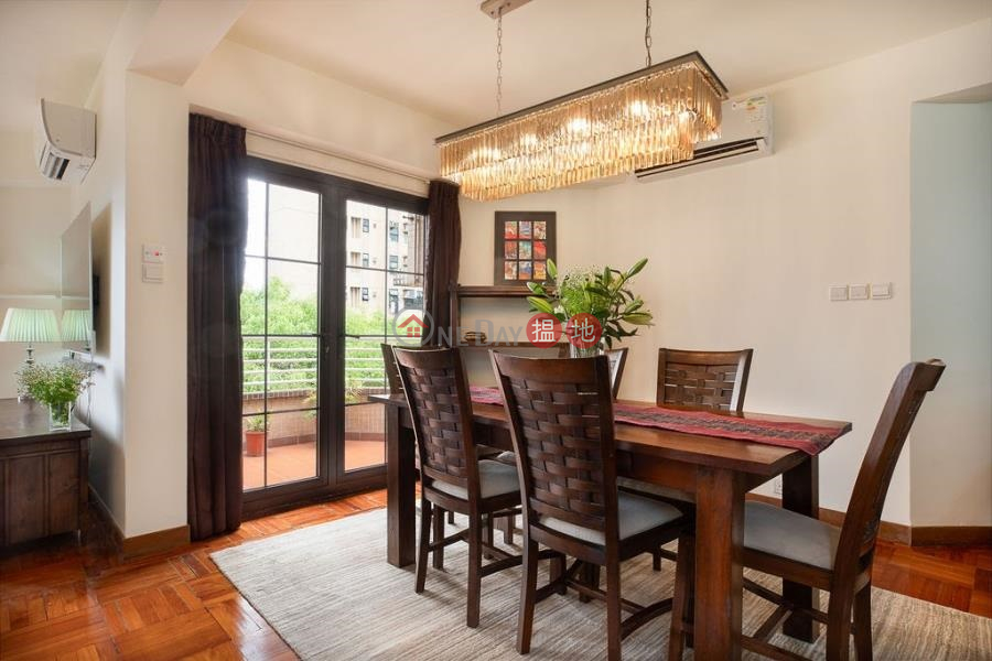 HK$ 45,000/ month Bayview Terrace Block 10, Tuen Mun | Bayview terrace house * Charming Location near Goldcoast! Wood Floors private garden