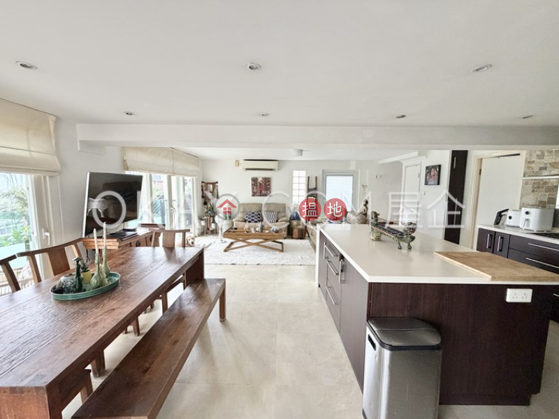 Tasteful house with rooftop, terrace & balcony | For Sale | Mang Kung Uk Village 孟公屋村 Sales Listings