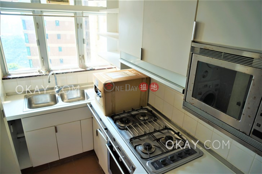 HK$ 54,000/ month, The Rozlyn Southern District | Efficient 3 bedroom with balcony & parking | Rental