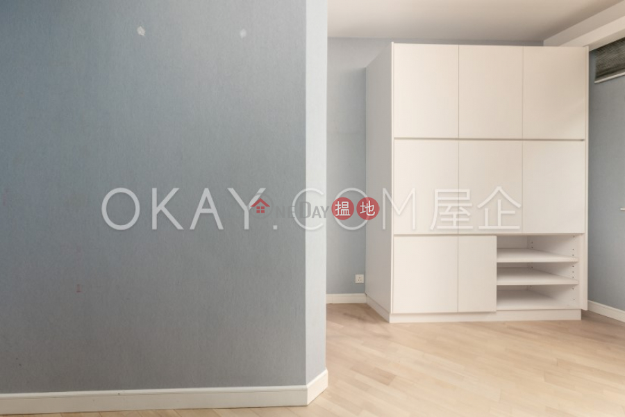 HK$ 110,000/ month, Century Tower 2, Central District Stylish 4 bedroom with balcony & parking | Rental