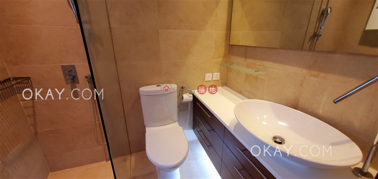Stylish 2 bedroom on high floor with sea views | Rental | Floral Tower 福熙苑 Rental Listings