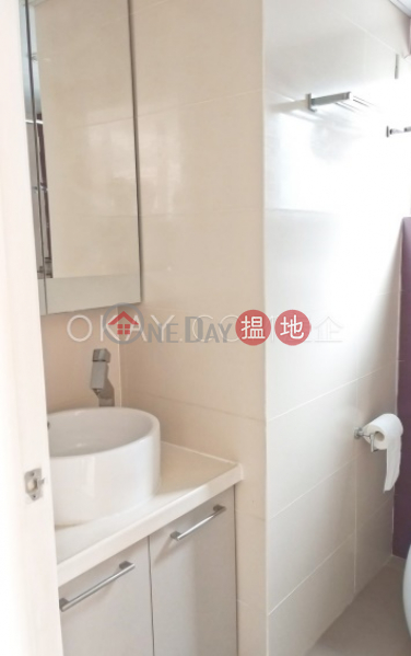 HK$ 36,500/ month Beacon Heights | Kowloon City, Stylish 3 bedroom on high floor with parking | Rental