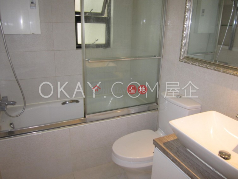 HK$ 13.5M, Valiant Park, Western District | Nicely kept 2 bedroom in Mid-levels West | For Sale