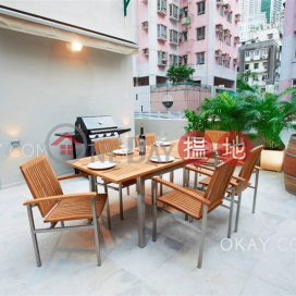 Intimate 1 bedroom with terrace | For Sale | Curios Court 古今閣 _0