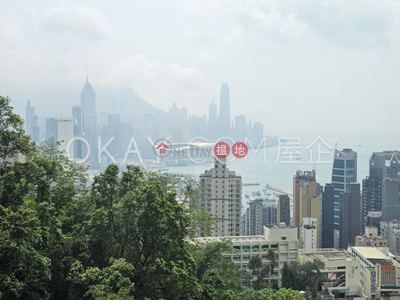 Tasteful 3 bedroom with parking | Rental, Evelyn Towers 雲景台 Rental Listings | Eastern District (OKAY-R70809)