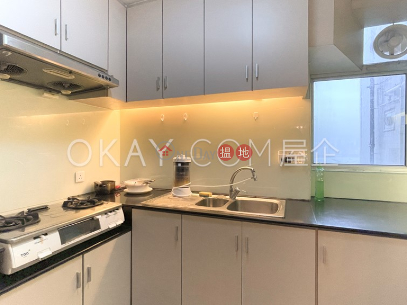 Efficient 3 bedroom with sea views & balcony | Rental | (T-34) Banyan Mansion Harbour View Gardens (West) Taikoo Shing 太古城海景花園(西)翠榕閣 (34座) Rental Listings