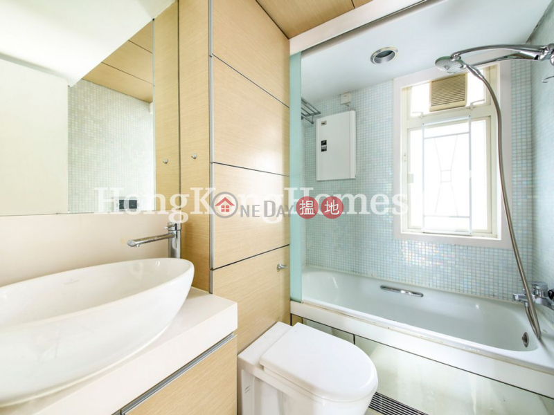 HK$ 14.7M, Centrestage | Central District, 3 Bedroom Family Unit at Centrestage | For Sale