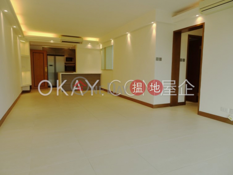 Nicely kept 3 bed on high floor with rooftop & parking | For Sale | Hillview Court Block 3 曉嵐閣3座 _0