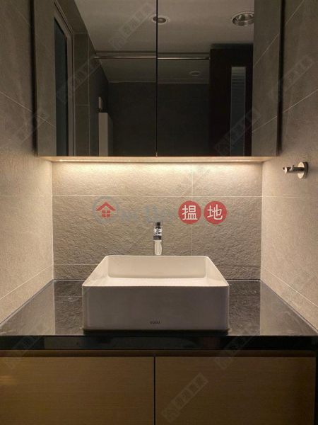 Two bedrooms, one suite, and one study in The Harbourside, 1 Austin Road West | Yau Tsim Mong Hong Kong Sales, HK$ 28M