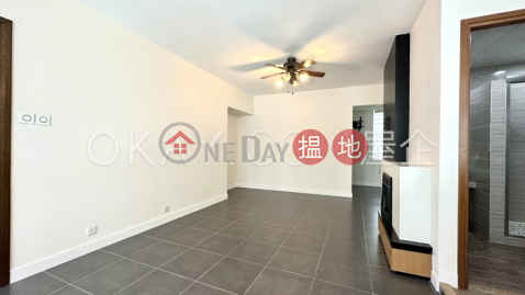Popular 1 bedroom in Mid-levels West | For Sale | Robinson Crest 賓士花園 _0