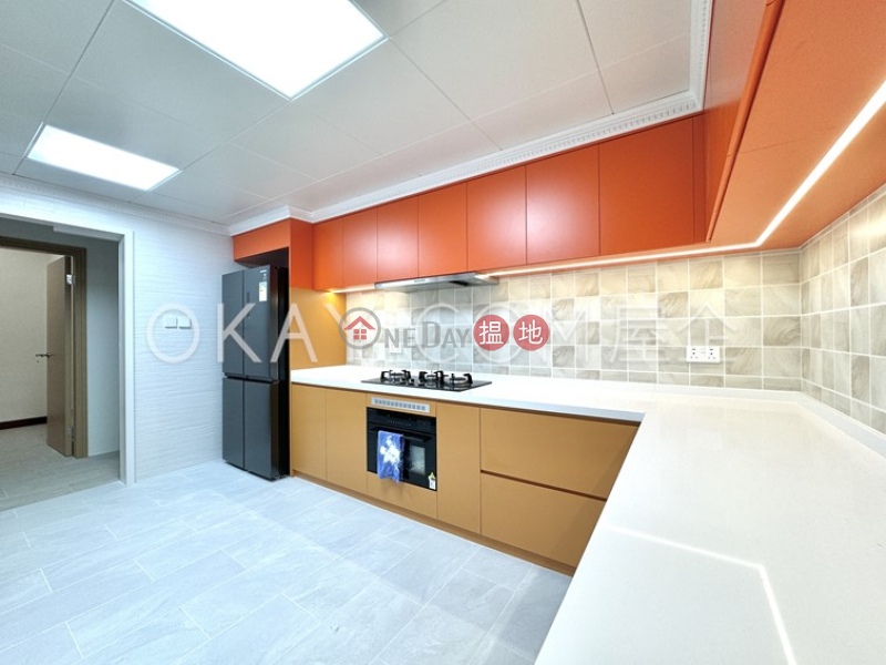 Lovely 4 bedroom with balcony & parking | Rental | Parkview Heights Hong Kong Parkview 陽明山莊 摘星樓 Rental Listings