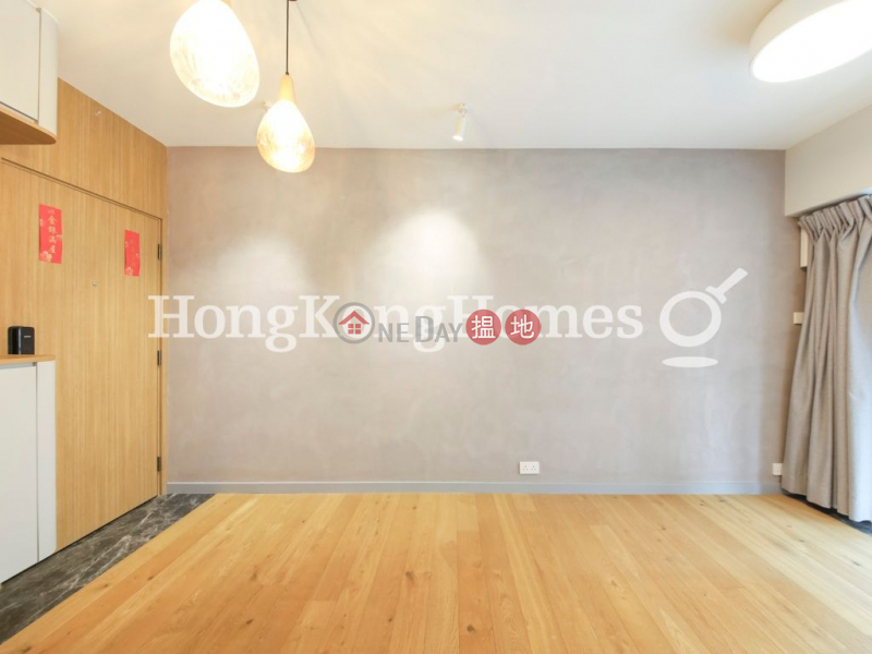 HK$ 29,000/ month Centrestage Central District 2 Bedroom Unit for Rent at Centrestage