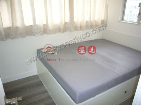 One good size bedroom apartment for Rent, Kwong Tak Building 廣德大樓 | Wan Chai District (A041723)_0