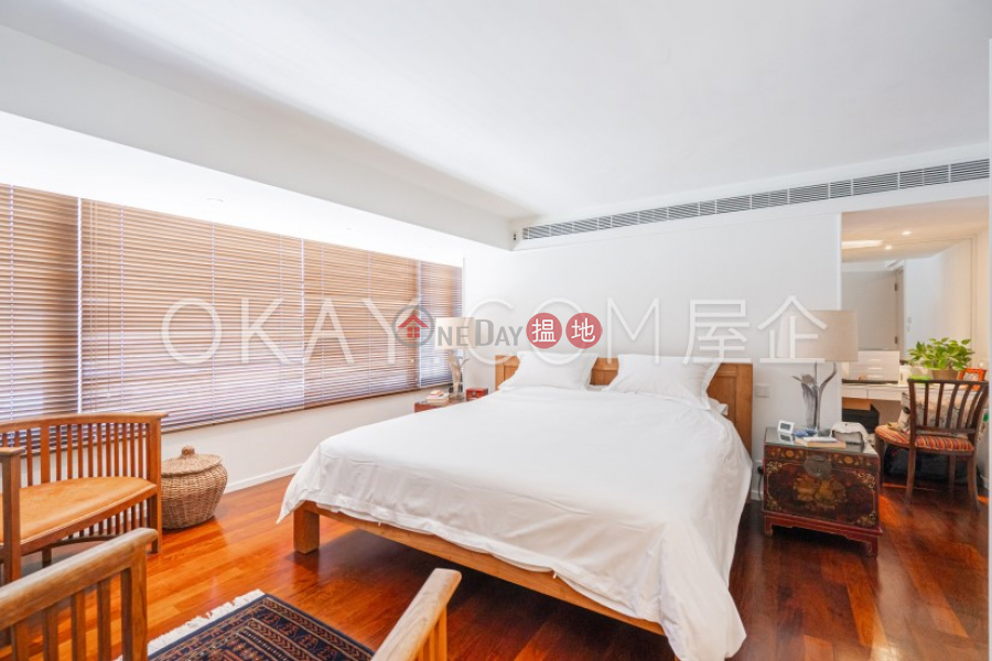 HK$ 32M | House 1 Clover Lodge Sai Kung Unique house with rooftop, balcony | For Sale