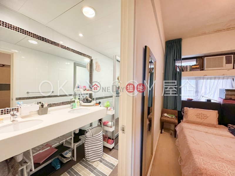HK$ 95,000/ month, Villa Elegance, Central District, Exquisite 4 bedroom with parking | Rental