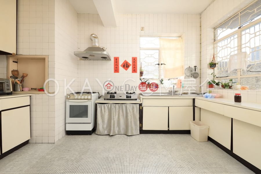 HK$ 160M Jardine\'s Lookout Garden, Wan Chai District, Luxurious house with parking | For Sale