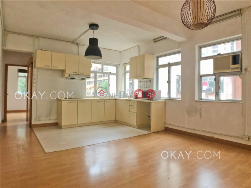 Practical 1 bedroom on high floor with rooftop | Rental | 1E Davis Street 爹核士街1E號 Rental Listings