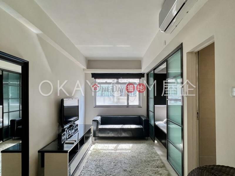 Intimate 1 bedroom on high floor with rooftop | For Sale | Tai Hing House 大興樓 Sales Listings