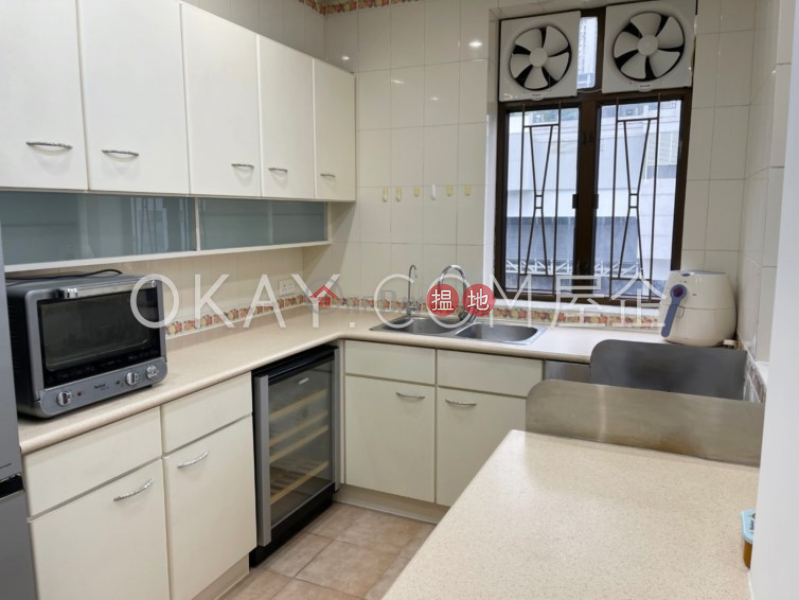 Gorgeous 3 bedroom with balcony & parking | For Sale, 2 Green Lane | Wan Chai District, Hong Kong | Sales HK$ 32M
