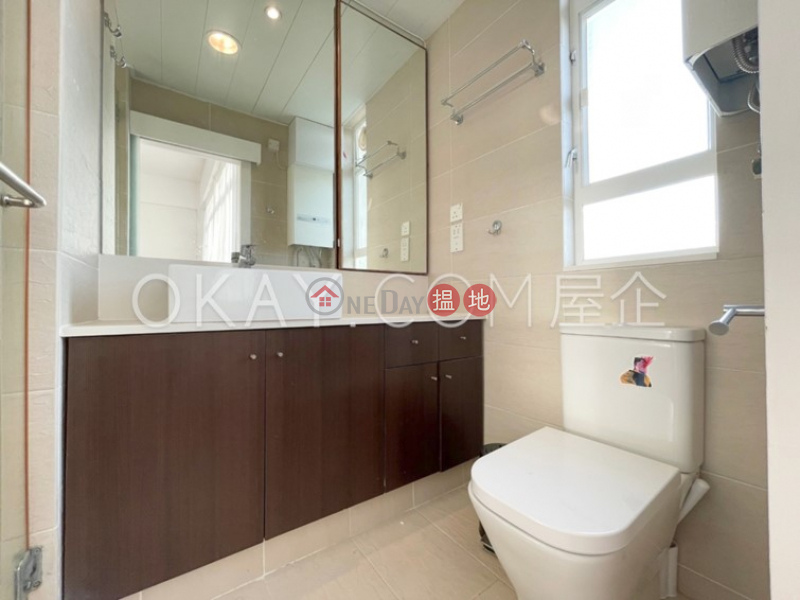 Nicely kept 3 bed on high floor with balcony & parking | Rental | 5 Wang fung Terrace 宏豐臺 5 號 Rental Listings