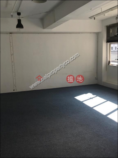 HK$ 31,500/ month, Vogue Building Central District Whole Floor Office Space in Central For Rent
