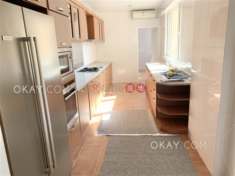 Efficient 4 bed on high floor with balcony & parking | Rental | Piccadilly Mansion 碧苑大廈 Rental Listings