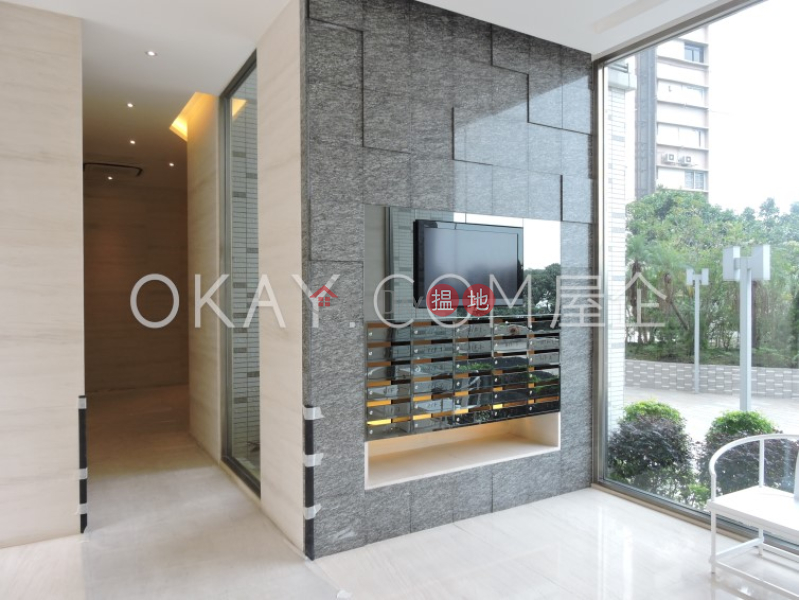 HK$ 61,000/ month, Wisdom Court Block B, Western District Rare 2 bedroom on high floor with parking | Rental