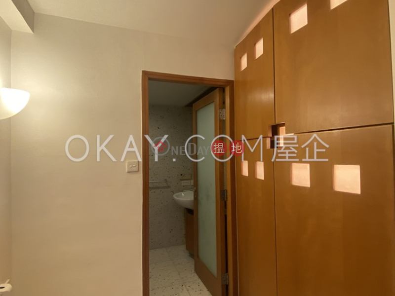 HK$ 39,000/ month, Ronsdale Garden | Wan Chai District Nicely kept 3 bed on high floor with balcony & parking | Rental