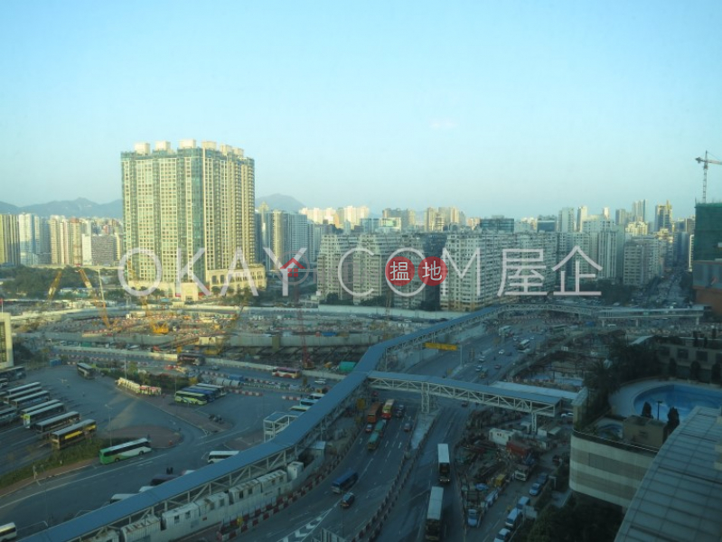 Lovely 3 bedroom in Kowloon Station | For Sale | Sorrento Phase 2 Block 2 擎天半島2期2座 Sales Listings