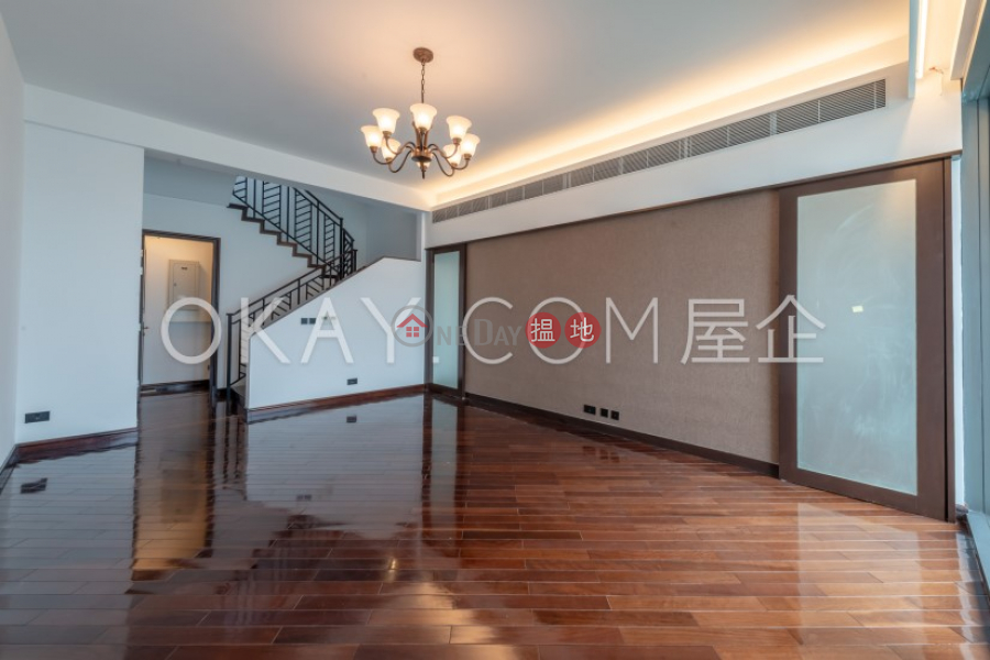 Property Search Hong Kong | OneDay | Residential | Rental Listings | Luxurious house with rooftop, balcony | Rental