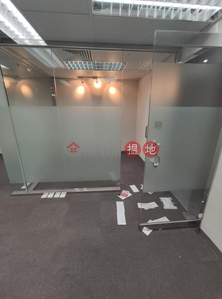 HK$ 16,400/ month, Jonsim Place | Wan Chai District 656sq.ft Office for Rent in Wan Chai